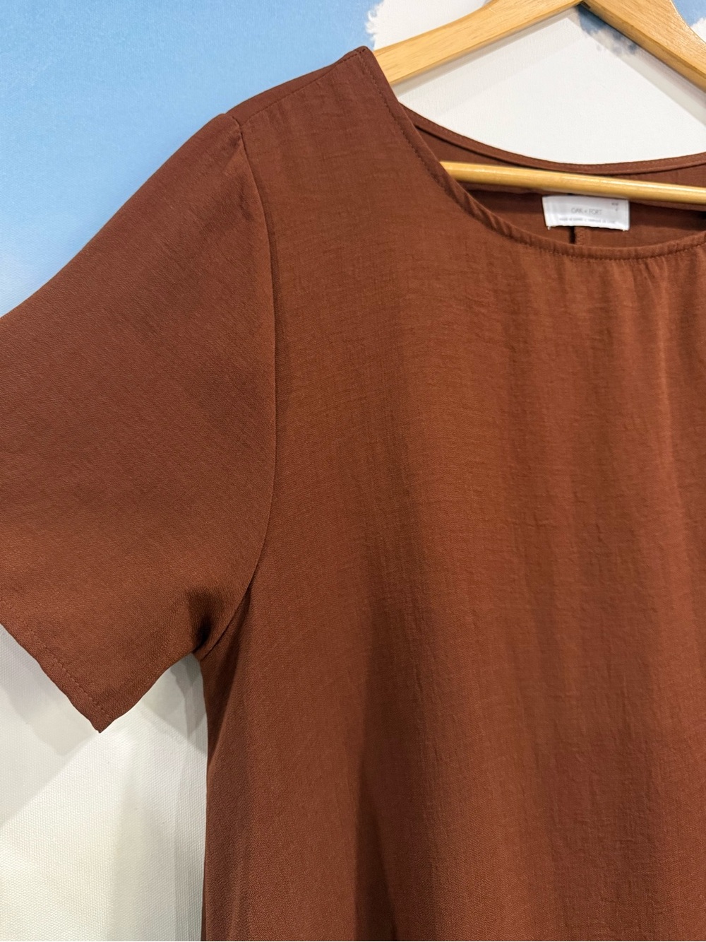 OAK + FORT Minimalist Earthy Flowy Midi Dress Rust Terracotta Brown Size Medium - Picture 5 of 10